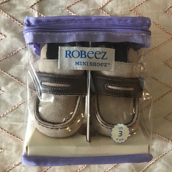 NWT Suede baby shoes from Robeez - Picture 4 of 4
